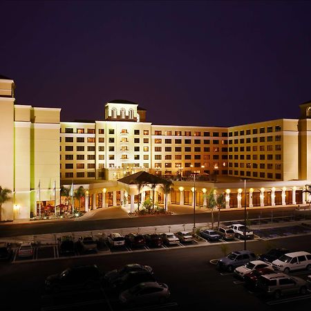 DoubleTree Suites By Hilton Anaheim Resort/Convention Center Exterior foto